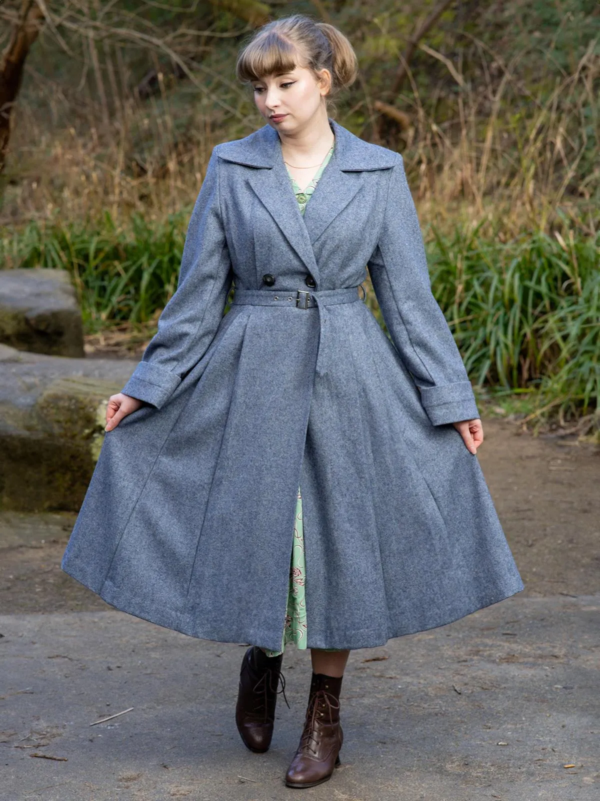 1940s Vintage Promenade Swing Coat in Navy Blue