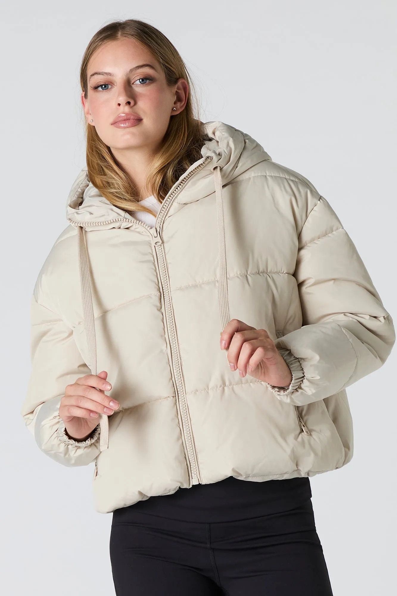 Blouson bouffant avec capuchon et taille coulissante