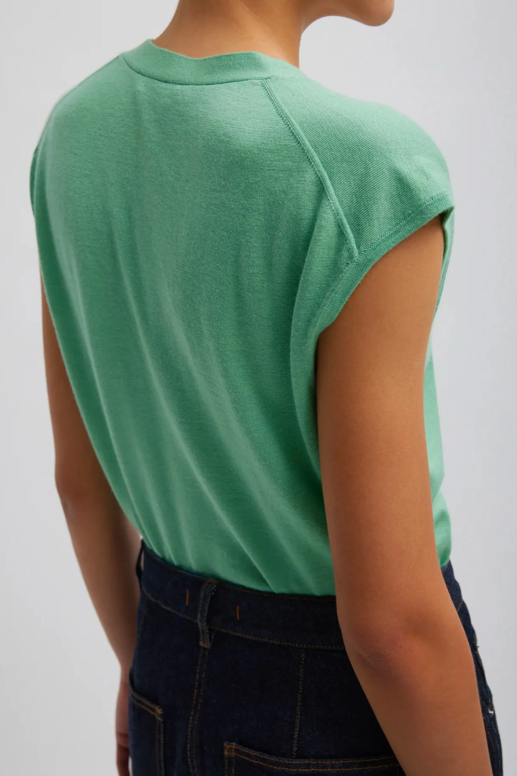 Cashmere Silk Blend Sleeveless Sweater in Green Tea