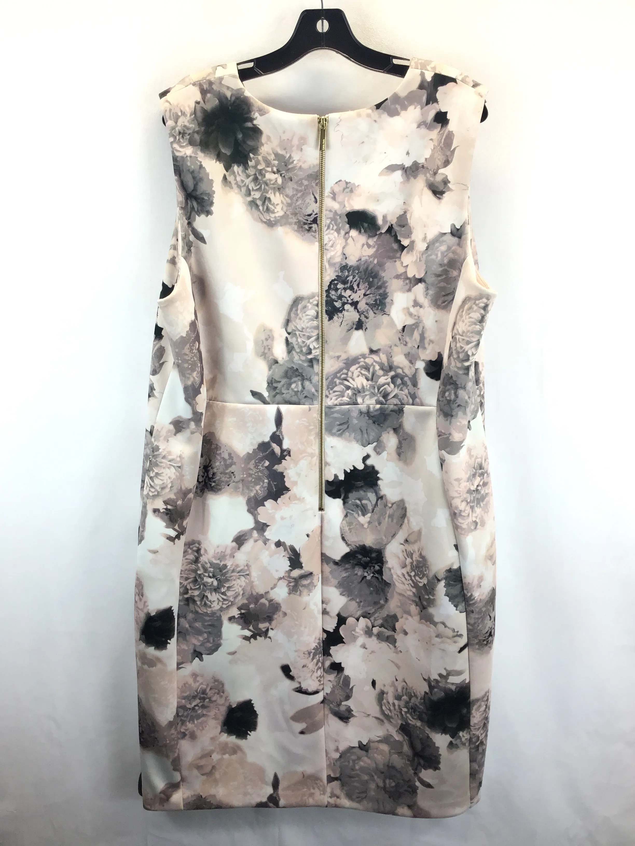 Dress Party Midi By Calvin Klein In Floral Print, Size: 22