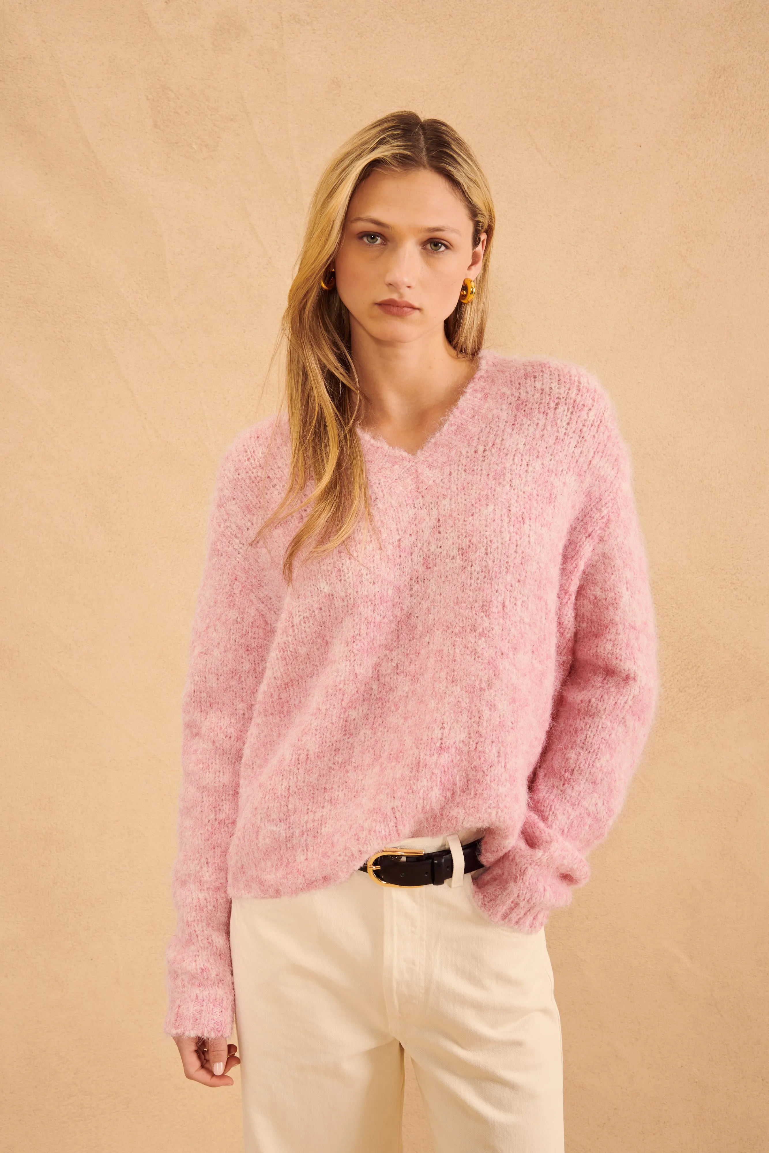 HARLAN FUZZY V-NECK SWEATER